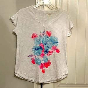 EUC Lilly Pulitzer V-Neck T-Shirt Size XS